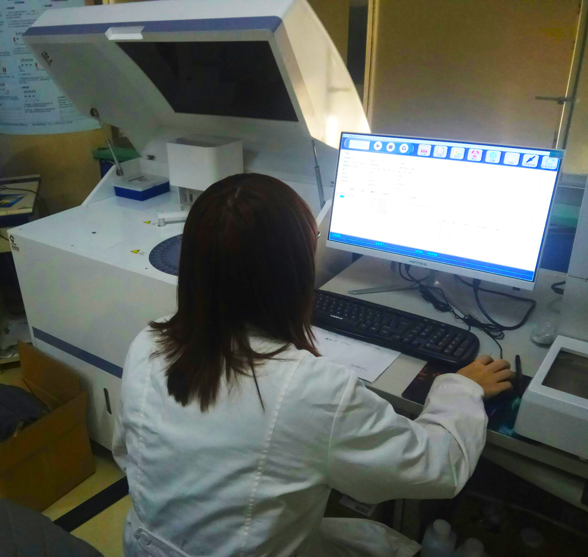 全自动微量元素分析仪投入前郭县医院检验工作