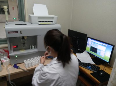 昆明医科大学第二附属医院安装微量元素检测仪2