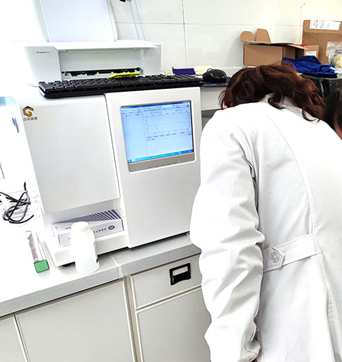 5月中旬山东国康血液微量元素分析仪在许昌市中心医院完成装机！